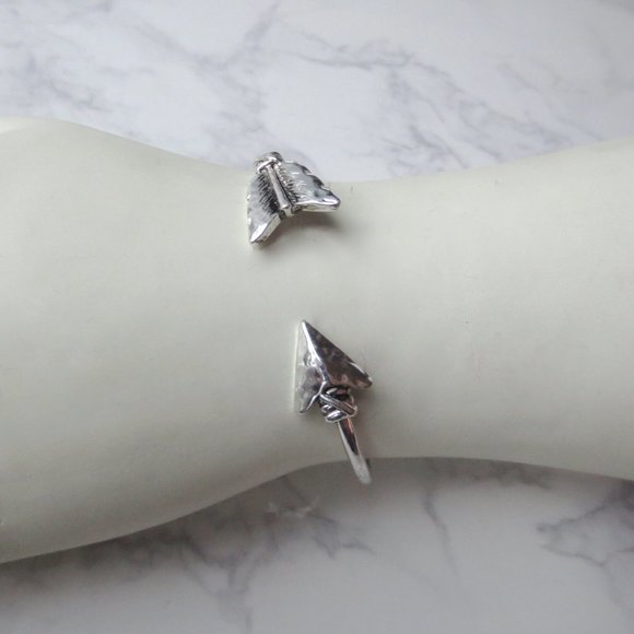 Arrow Adjustable Silver Bracelet - Picture 3 of 3